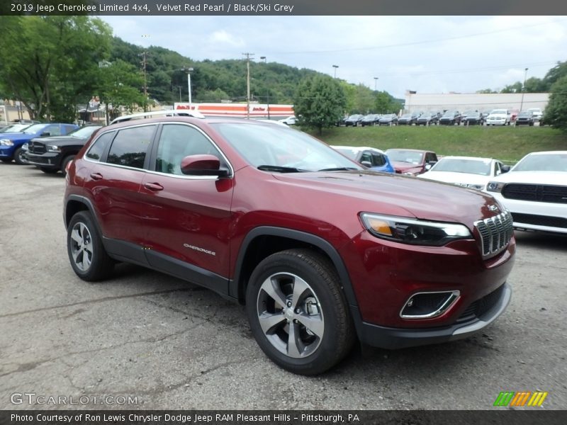 Velvet Red Pearl / Black/Ski Grey 2019 Jeep Cherokee Limited 4x4