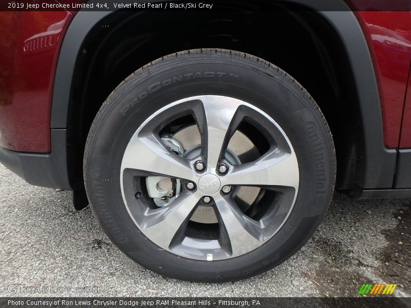 Velvet Red Pearl / Black/Ski Grey 2019 Jeep Cherokee Limited 4x4