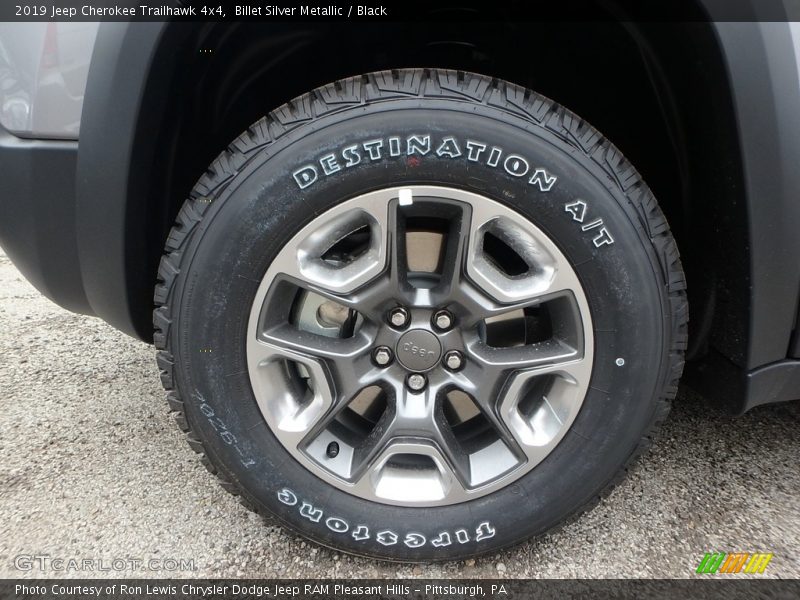  2019 Cherokee Trailhawk 4x4 Wheel