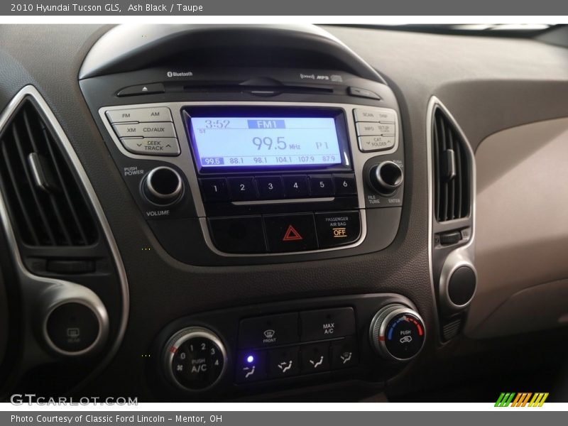 Ash Black / Taupe 2010 Hyundai Tucson GLS