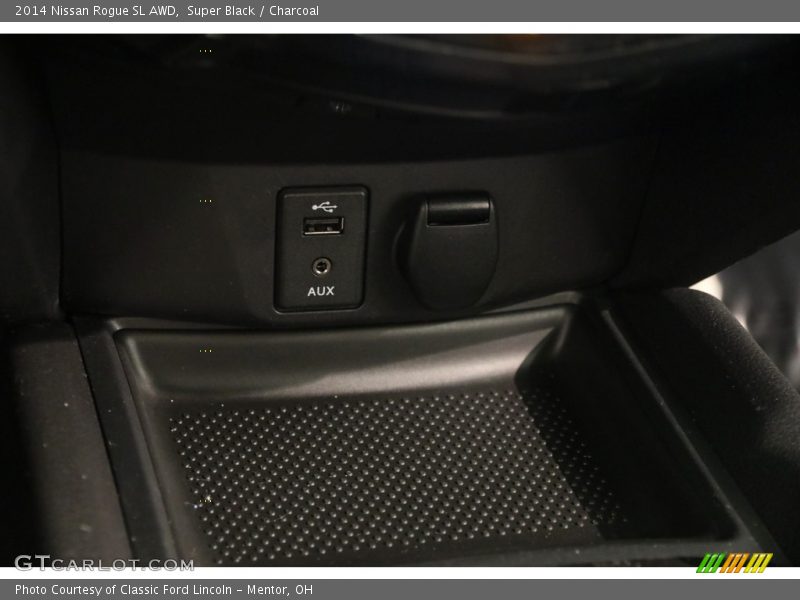 Super Black / Charcoal 2014 Nissan Rogue SL AWD