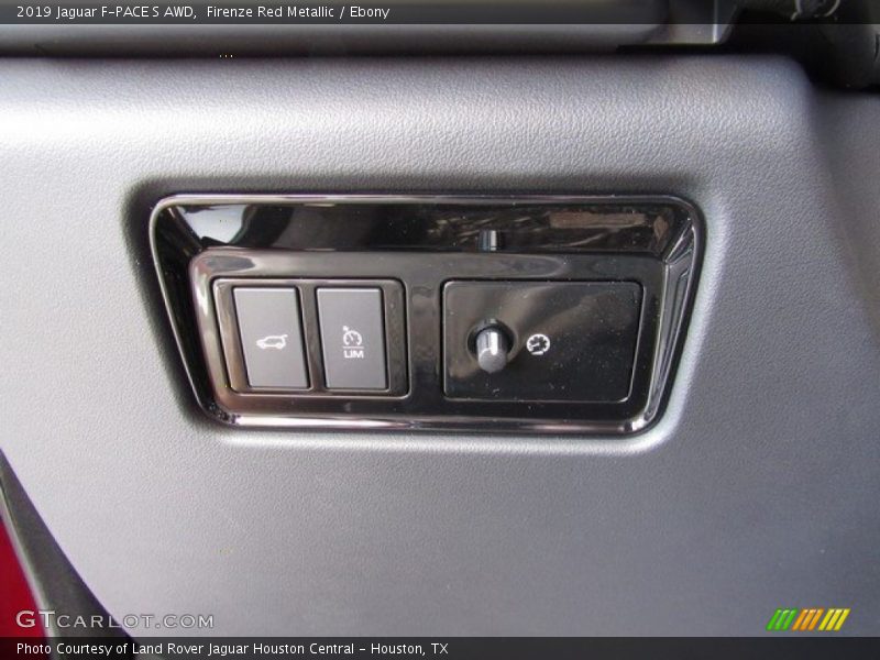 Firenze Red Metallic / Ebony 2019 Jaguar F-PACE S AWD