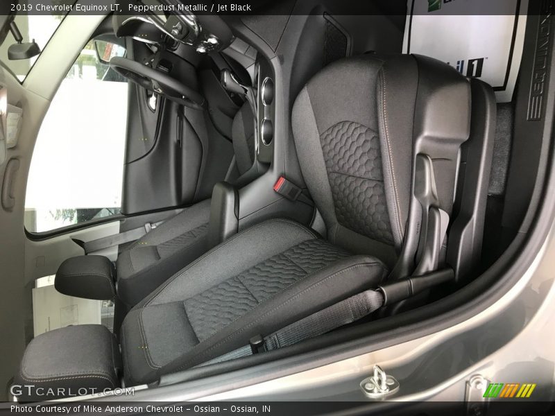Pepperdust Metallic / Jet Black 2019 Chevrolet Equinox LT