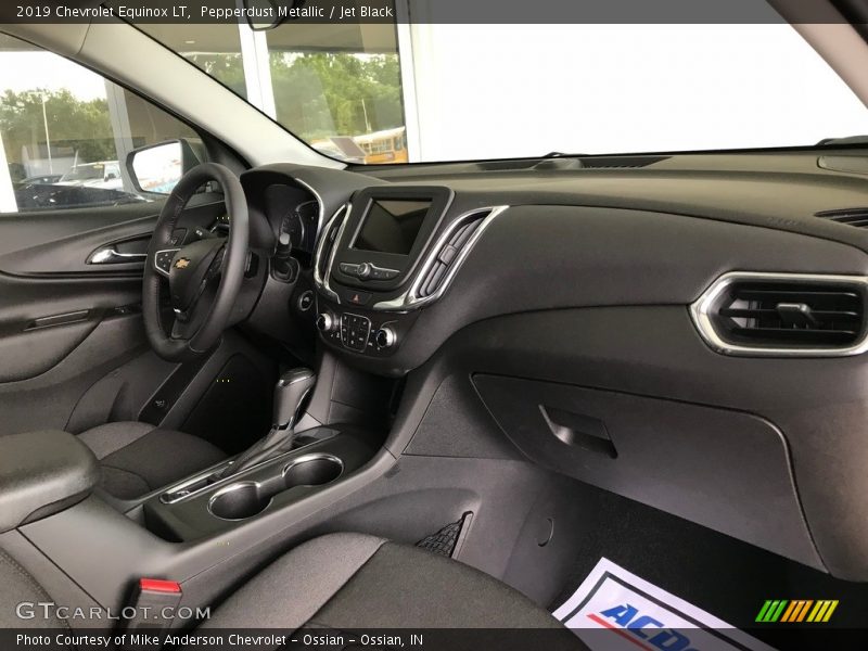 Pepperdust Metallic / Jet Black 2019 Chevrolet Equinox LT