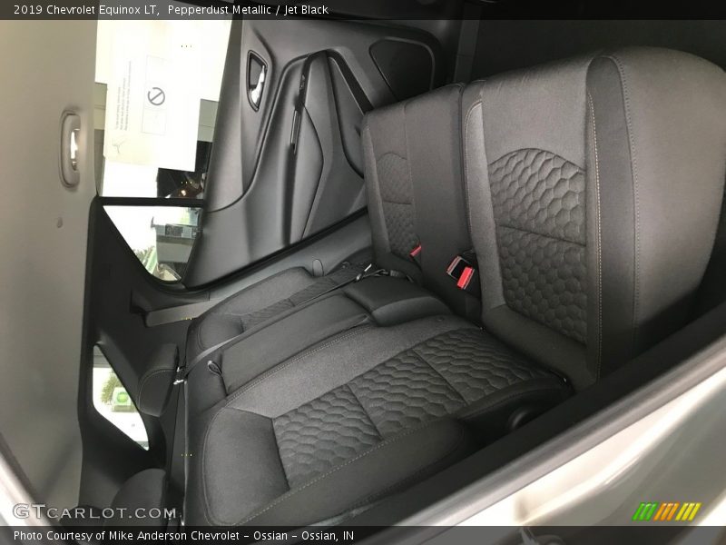 Pepperdust Metallic / Jet Black 2019 Chevrolet Equinox LT