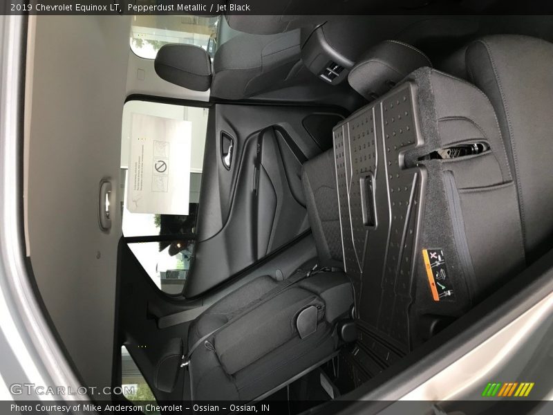 Pepperdust Metallic / Jet Black 2019 Chevrolet Equinox LT