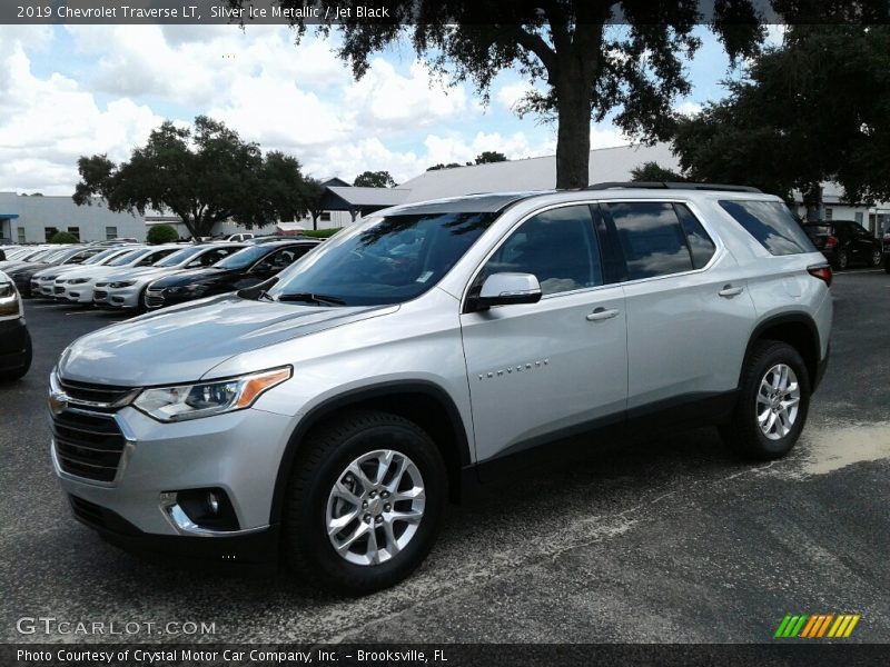 Silver Ice Metallic / Jet Black 2019 Chevrolet Traverse LT