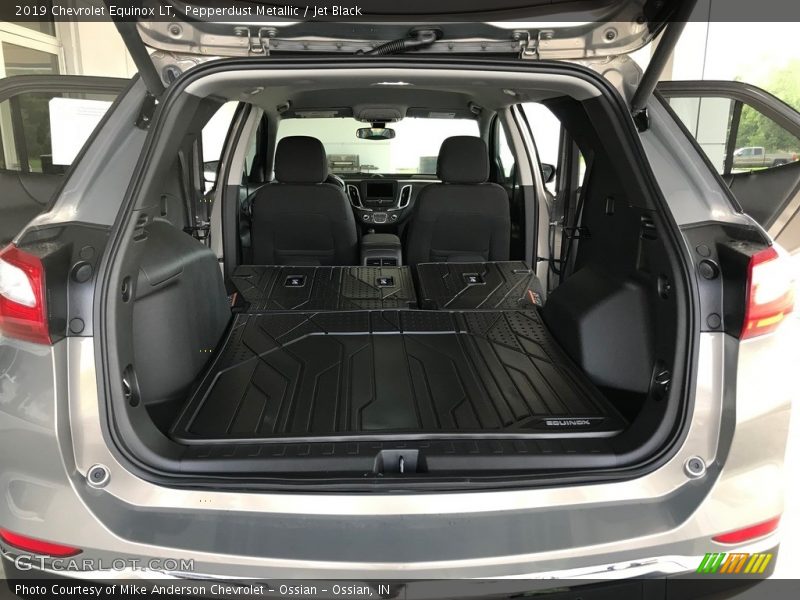 Pepperdust Metallic / Jet Black 2019 Chevrolet Equinox LT