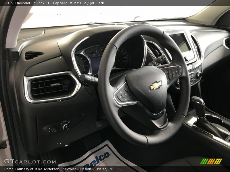 Pepperdust Metallic / Jet Black 2019 Chevrolet Equinox LT