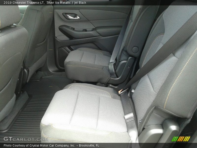 Silver Ice Metallic / Jet Black 2019 Chevrolet Traverse LT