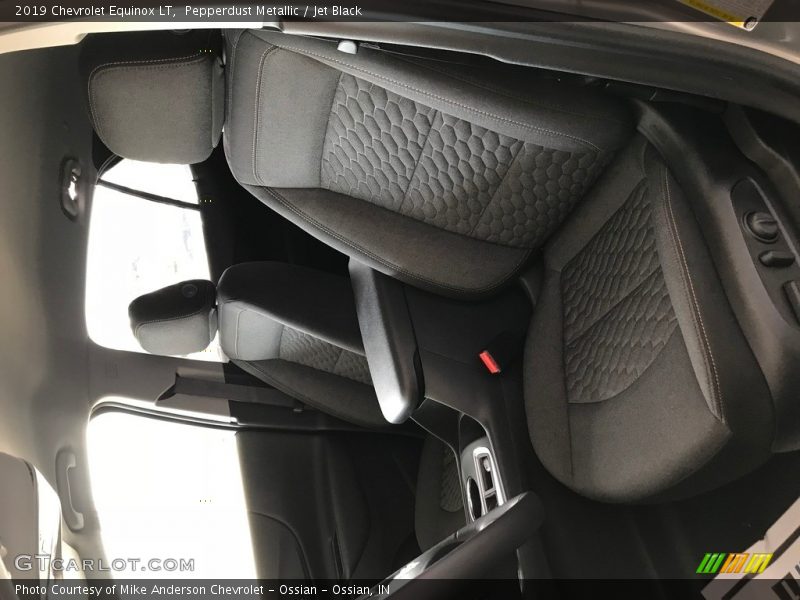 Pepperdust Metallic / Jet Black 2019 Chevrolet Equinox LT