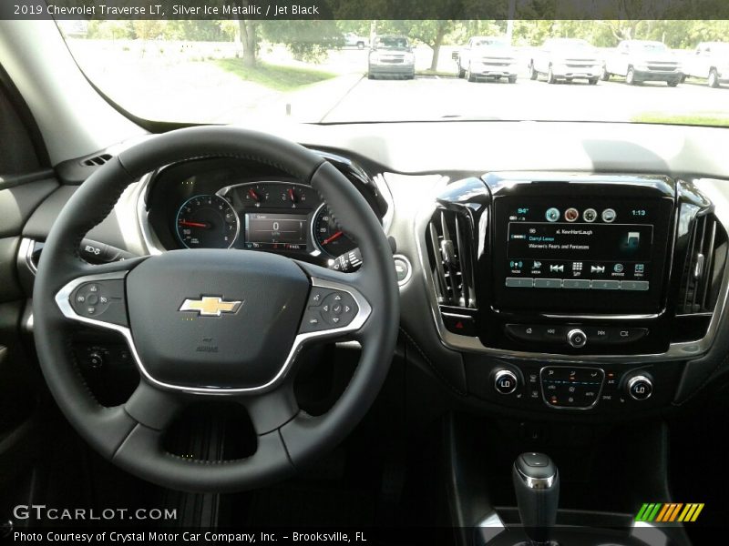 Silver Ice Metallic / Jet Black 2019 Chevrolet Traverse LT