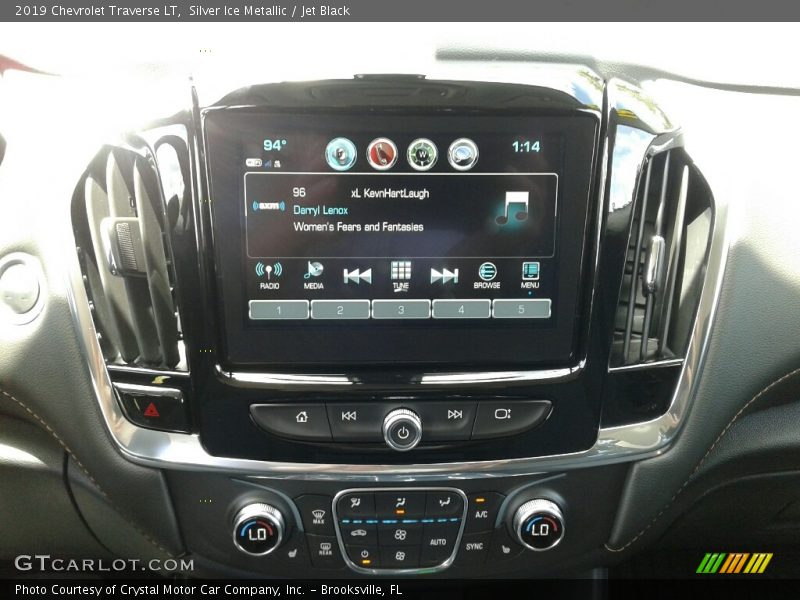 Silver Ice Metallic / Jet Black 2019 Chevrolet Traverse LT