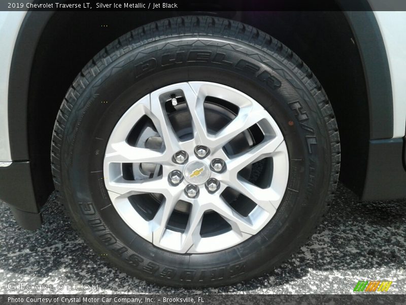Silver Ice Metallic / Jet Black 2019 Chevrolet Traverse LT
