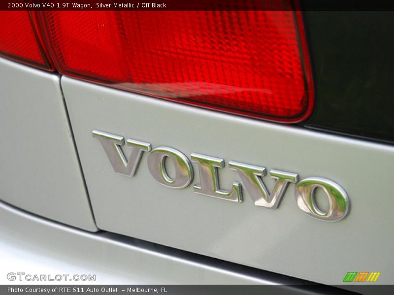 Silver Metallic / Off Black 2000 Volvo V40 1.9T Wagon