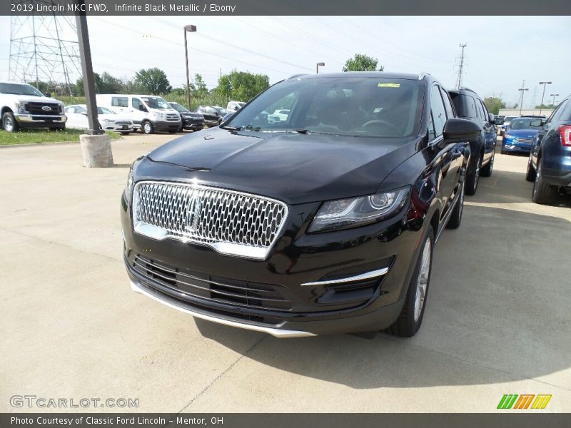 Infinite Black Metallic / Ebony 2019 Lincoln MKC FWD