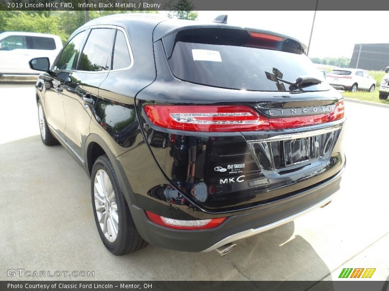 Infinite Black Metallic / Ebony 2019 Lincoln MKC FWD