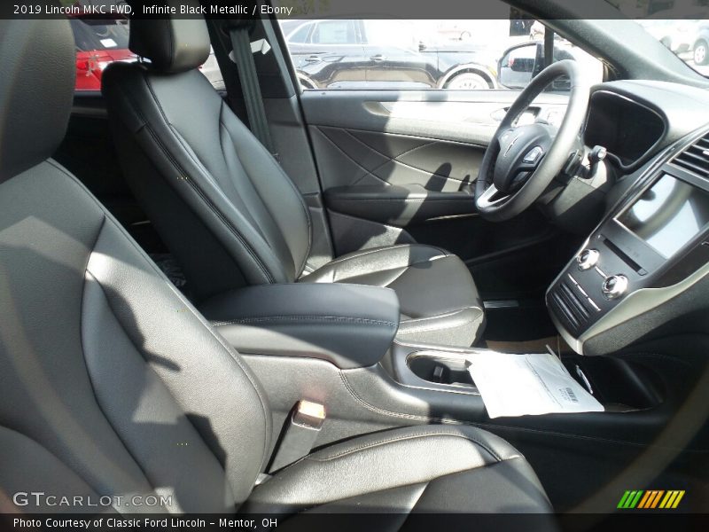 Infinite Black Metallic / Ebony 2019 Lincoln MKC FWD