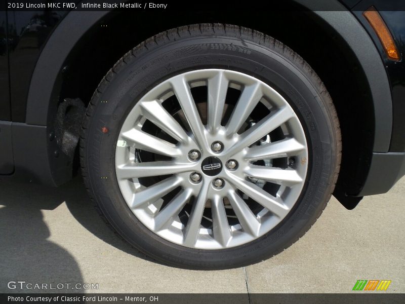 Infinite Black Metallic / Ebony 2019 Lincoln MKC FWD