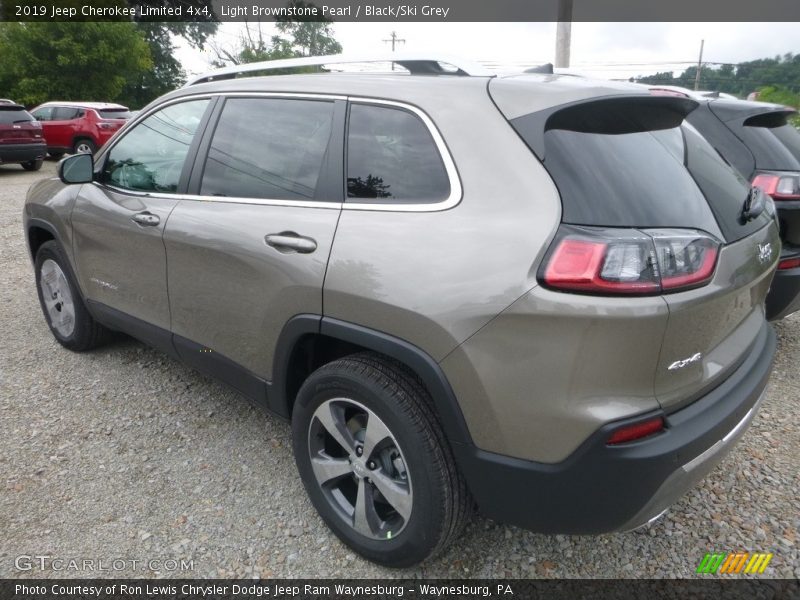 Light Brownstone Pearl / Black/Ski Grey 2019 Jeep Cherokee Limited 4x4