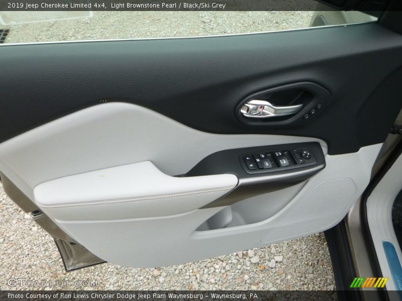 Light Brownstone Pearl / Black/Ski Grey 2019 Jeep Cherokee Limited 4x4