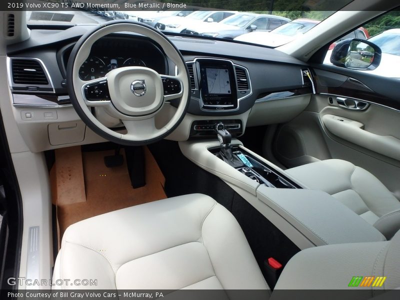  2019 XC90 T5 AWD Momentum Blonde Interior