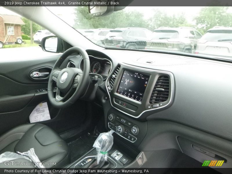 Granite Crystal Metallic / Black 2019 Jeep Cherokee Trailhawk 4x4