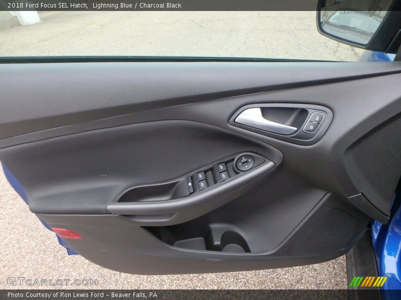 Lightning Blue / Charcoal Black 2018 Ford Focus SEL Hatch