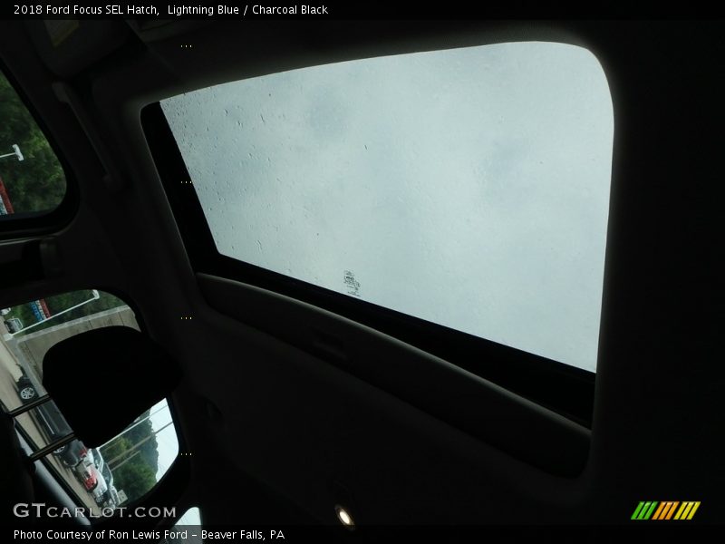 Lightning Blue / Charcoal Black 2018 Ford Focus SEL Hatch