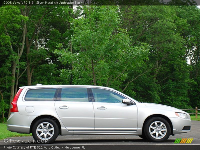 Silver Metallic / Anthracite Black 2008 Volvo V70 3.2