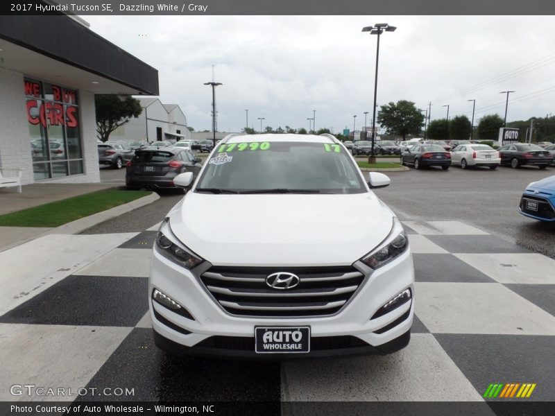 Dazzling White / Gray 2017 Hyundai Tucson SE