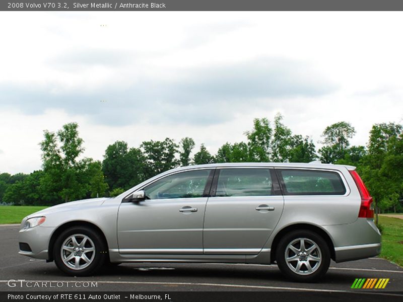 Silver Metallic / Anthracite Black 2008 Volvo V70 3.2