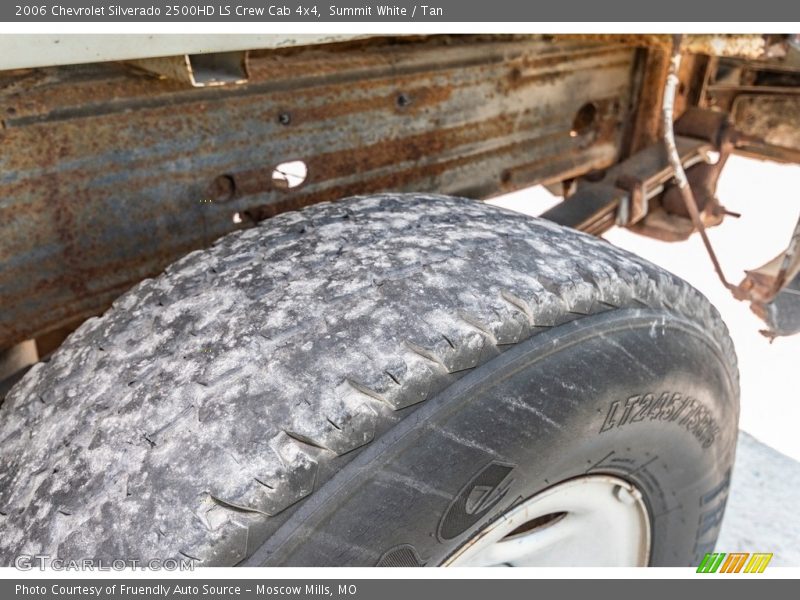 Summit White / Tan 2006 Chevrolet Silverado 2500HD LS Crew Cab 4x4