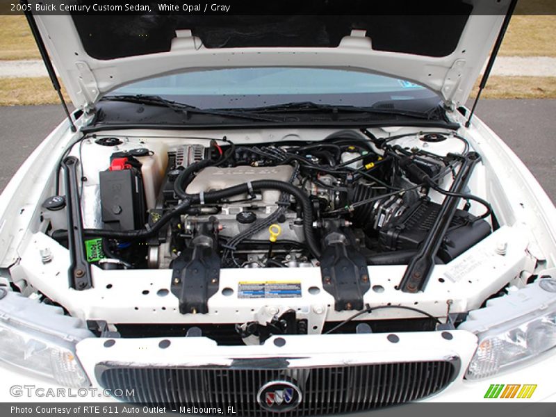 White Opal / Gray 2005 Buick Century Custom Sedan