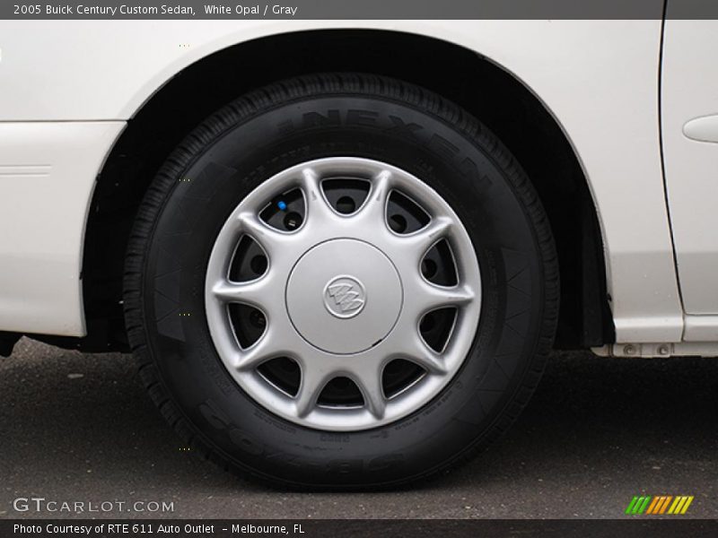 White Opal / Gray 2005 Buick Century Custom Sedan