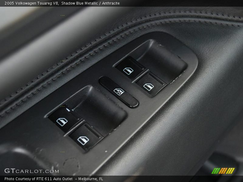 Shadow Blue Metallic / Anthracite 2005 Volkswagen Touareg V8