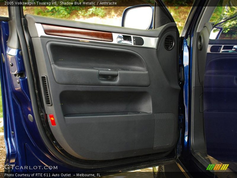 Shadow Blue Metallic / Anthracite 2005 Volkswagen Touareg V8