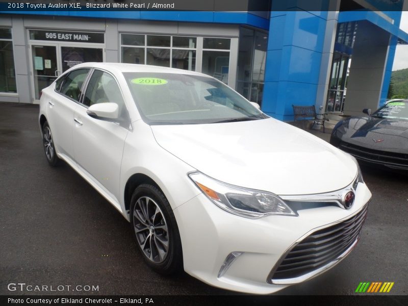 Blizzard White Pearl / Almond 2018 Toyota Avalon XLE