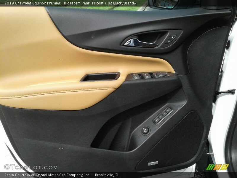 Iridescent Pearl Tricoat / Jet Black/Brandy 2019 Chevrolet Equinox Premier
