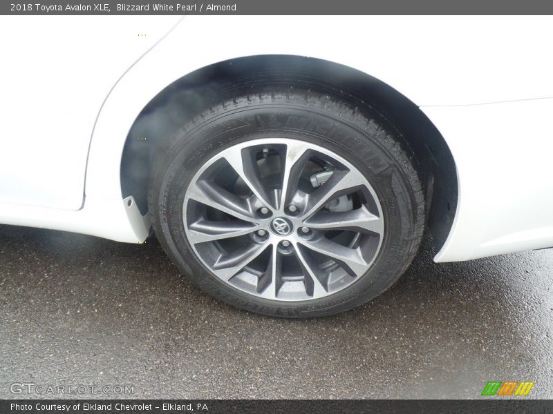 Blizzard White Pearl / Almond 2018 Toyota Avalon XLE