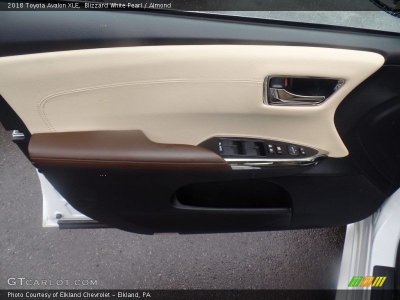 Blizzard White Pearl / Almond 2018 Toyota Avalon XLE