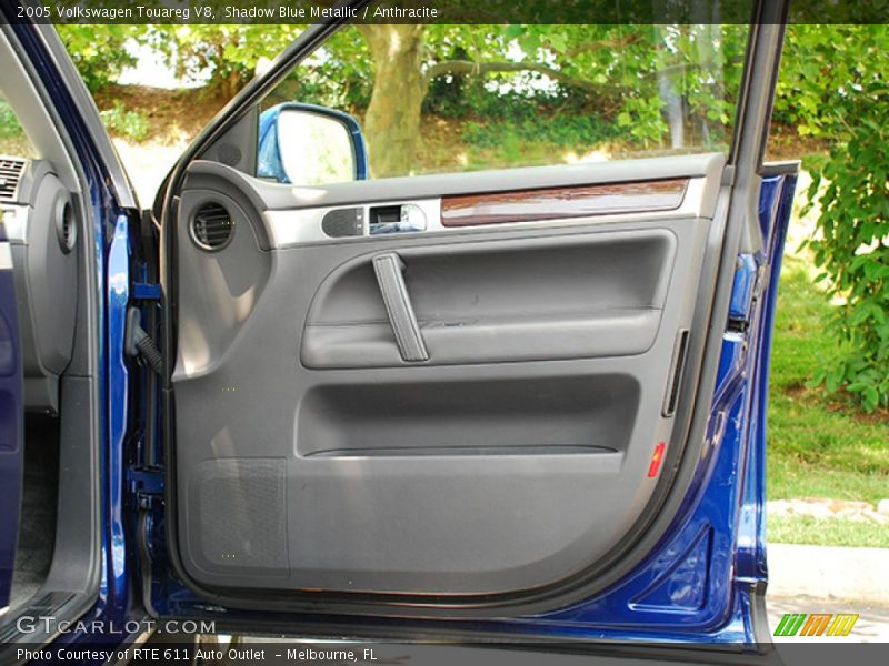 Shadow Blue Metallic / Anthracite 2005 Volkswagen Touareg V8