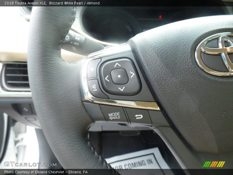 Blizzard White Pearl / Almond 2018 Toyota Avalon XLE