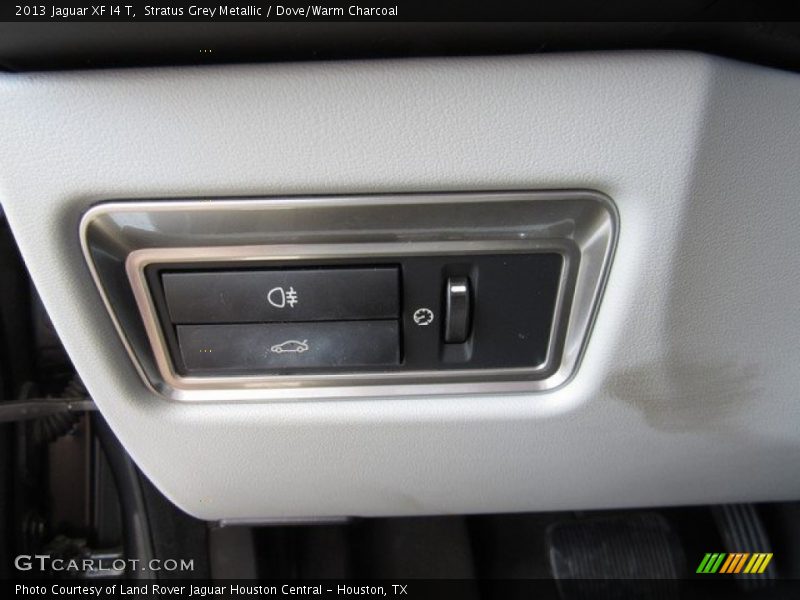 Stratus Grey Metallic / Dove/Warm Charcoal 2013 Jaguar XF I4 T
