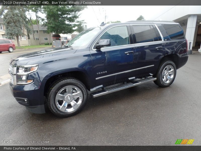 Front 3/4 View of 2019 Tahoe LT 4WD