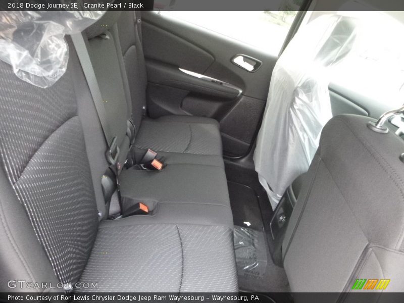 Granite Pearl / Black 2018 Dodge Journey SE