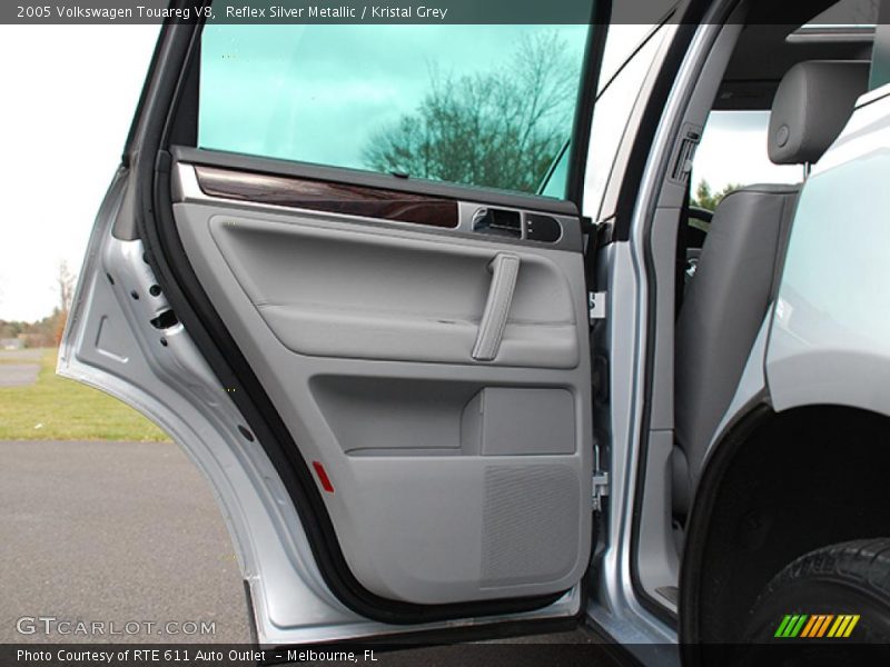 Reflex Silver Metallic / Kristal Grey 2005 Volkswagen Touareg V8