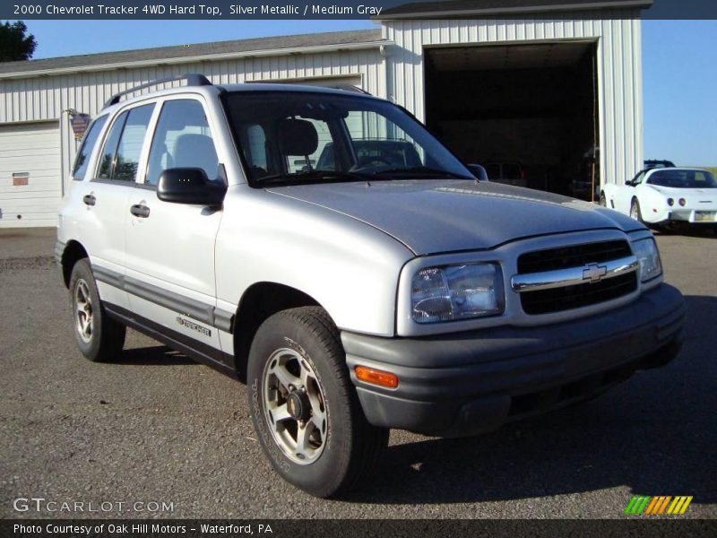 Silver Metallic / Medium Gray 2000 Chevrolet Tracker 4WD Hard Top