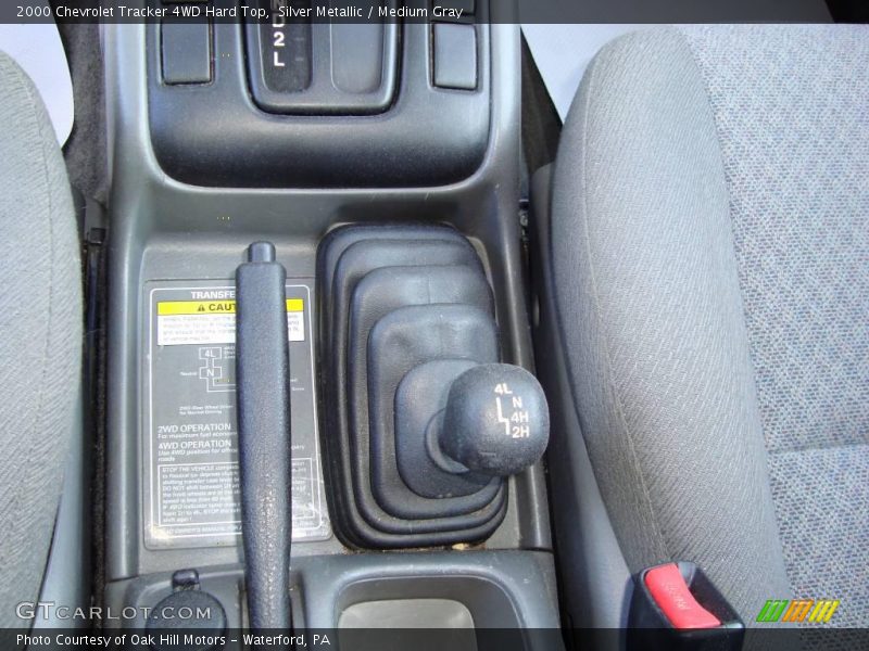 Silver Metallic / Medium Gray 2000 Chevrolet Tracker 4WD Hard Top