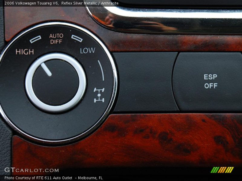 Reflex Silver Metallic / Anthracite 2006 Volkswagen Touareg V6